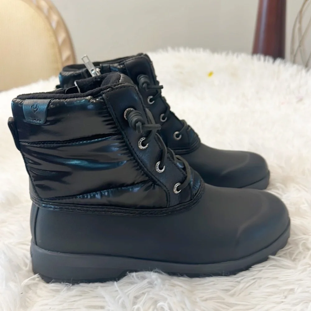 NEW $120 SPERRY Maritime Black Nylon Snow Boots women size 6